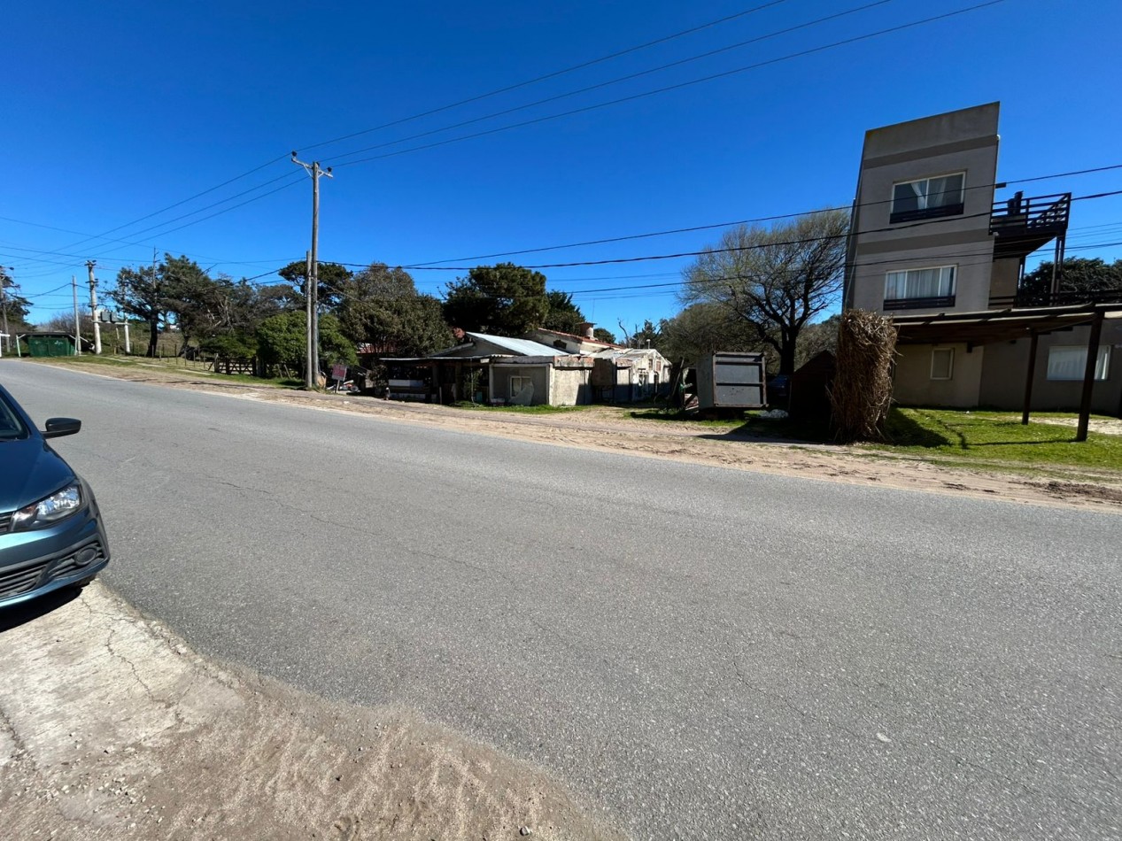 Venta lote multifamiliar en mar de ostende a dos cuadras del mar -oportunidad