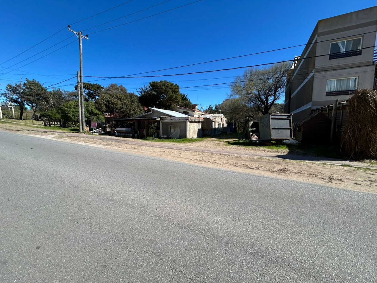 Venta lote multifamiliar en mar de ostende a dos cuadras del mar -oportunidad