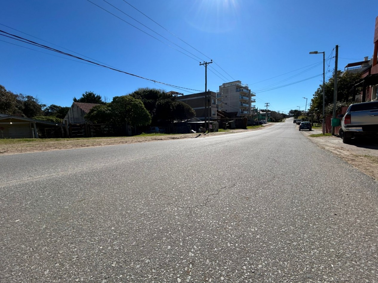 Venta lote multifamiliar en mar de ostende a dos cuadras del mar -oportunidad