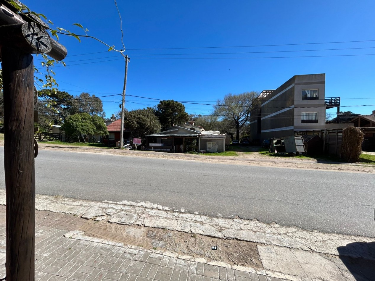 Venta lote multifamiliar en mar de ostende a dos cuadras del mar -oportunidad