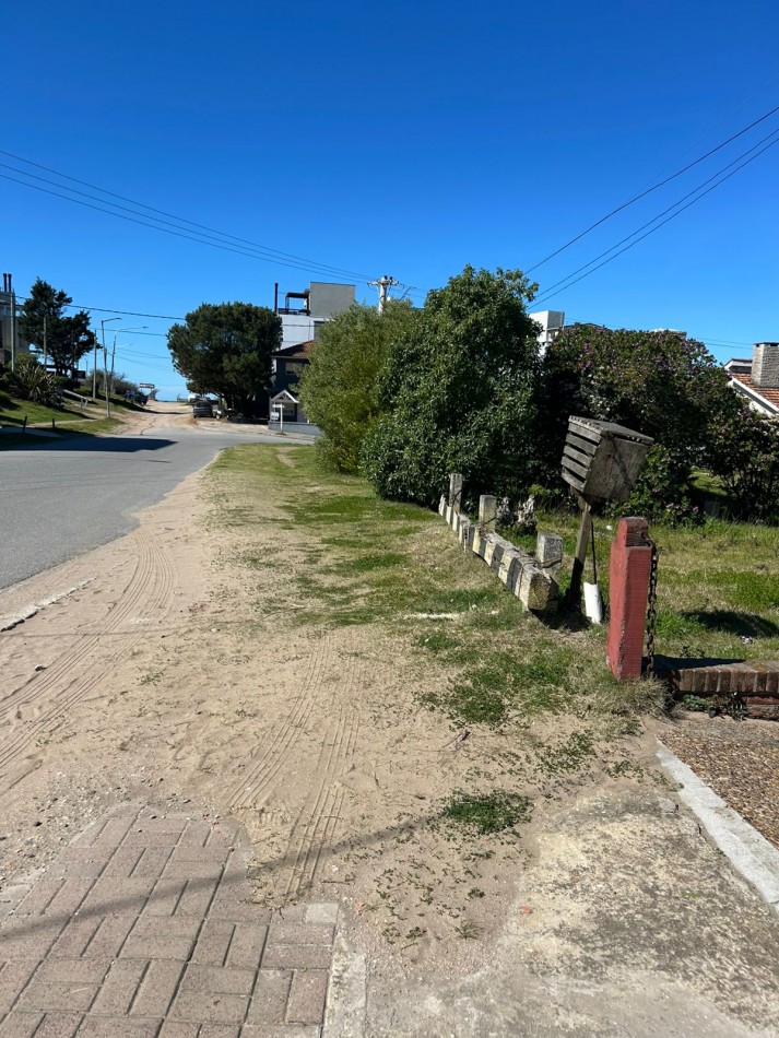 CASA A UNA CUADRA DEL MAR ,ZONA RAMBLA -OPORTUNIDAD DE INVERSION !