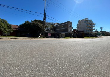 Venta lote multifamiliar  en mar de ostende a dos cuadras del mar -oportunidad 
