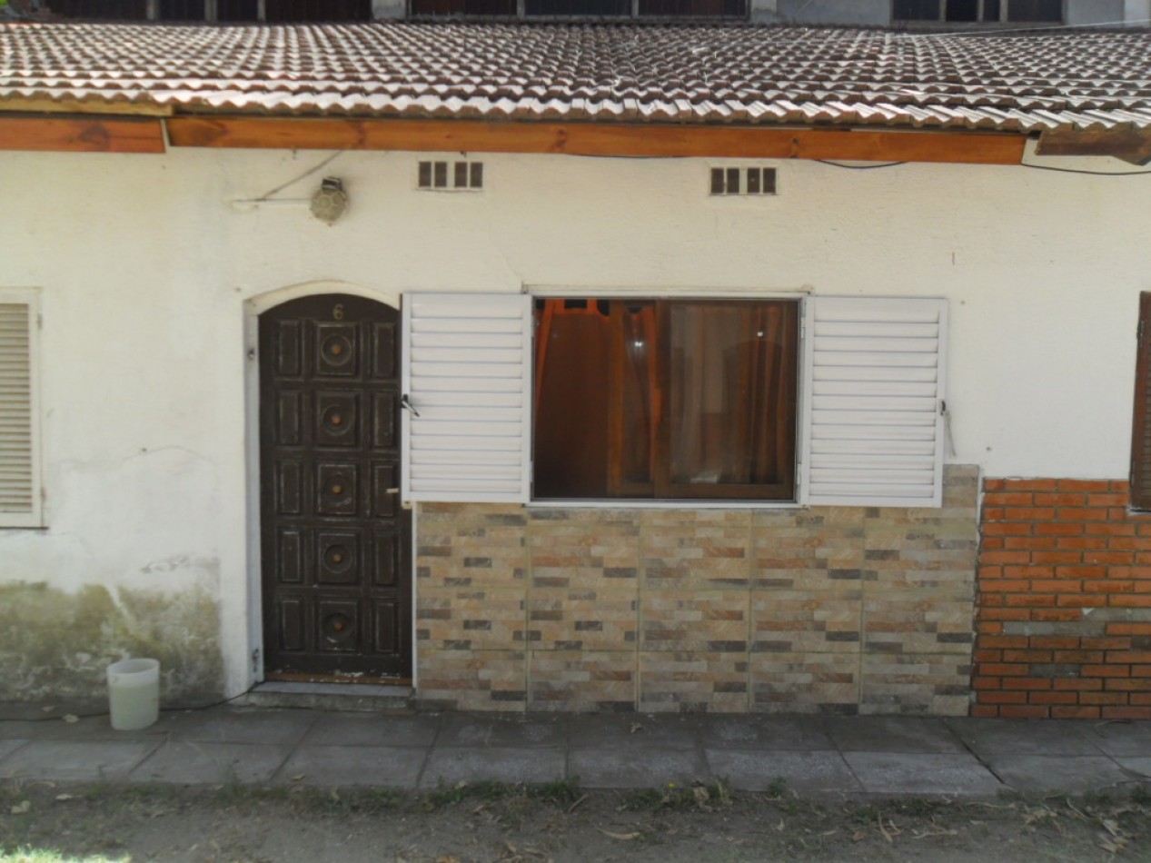 Duplex de 3 amb. con espacio de auto en zona norte 