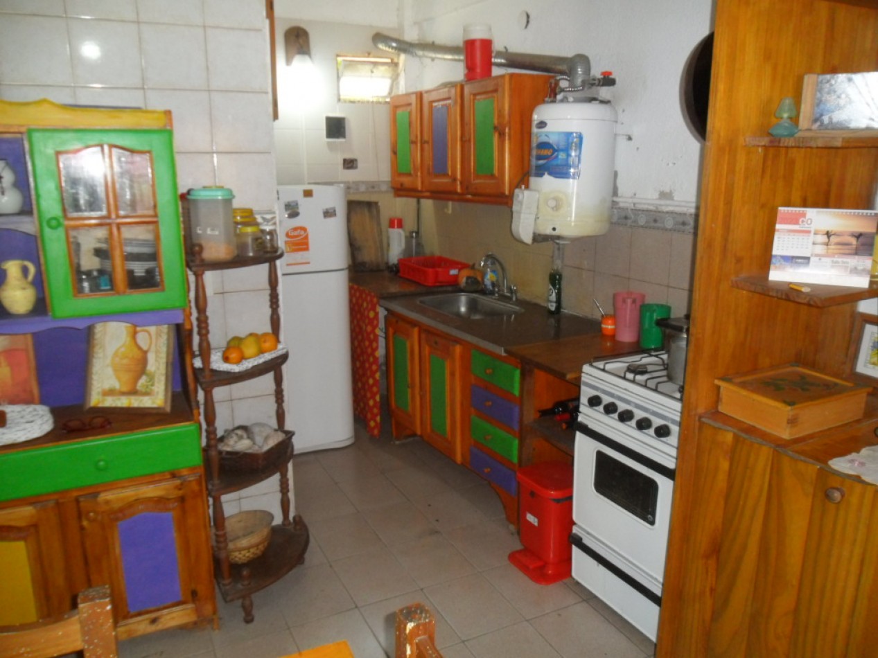 Duplex de 3 amb. con espacio de auto en zona norte 