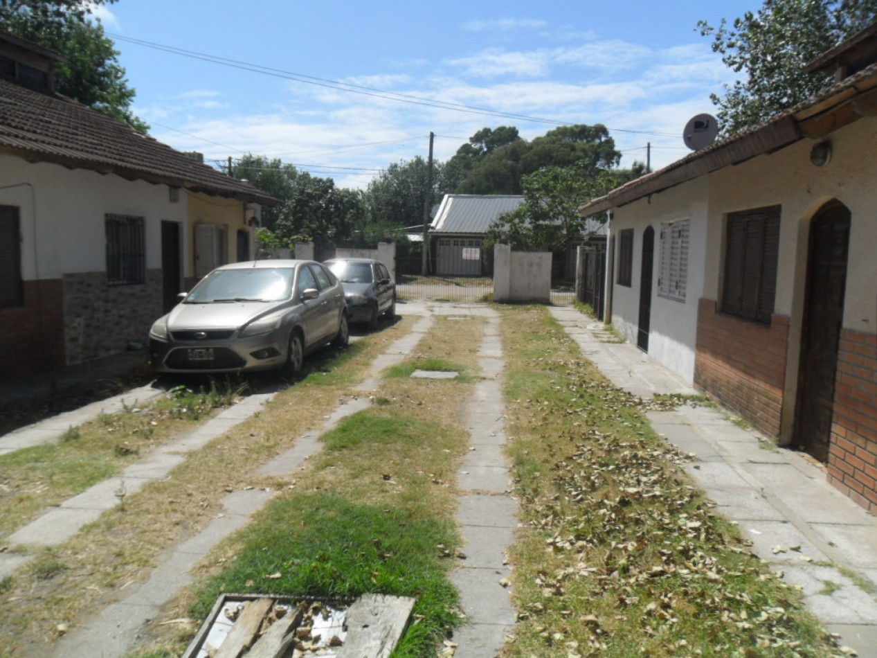 Duplex de 3 amb. con espacio de auto en zona norte 