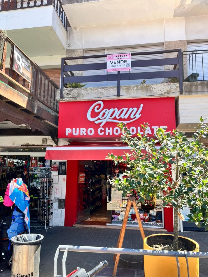 Monoambiente amplio con balcon al frente en pleno centro de Villa Gesell