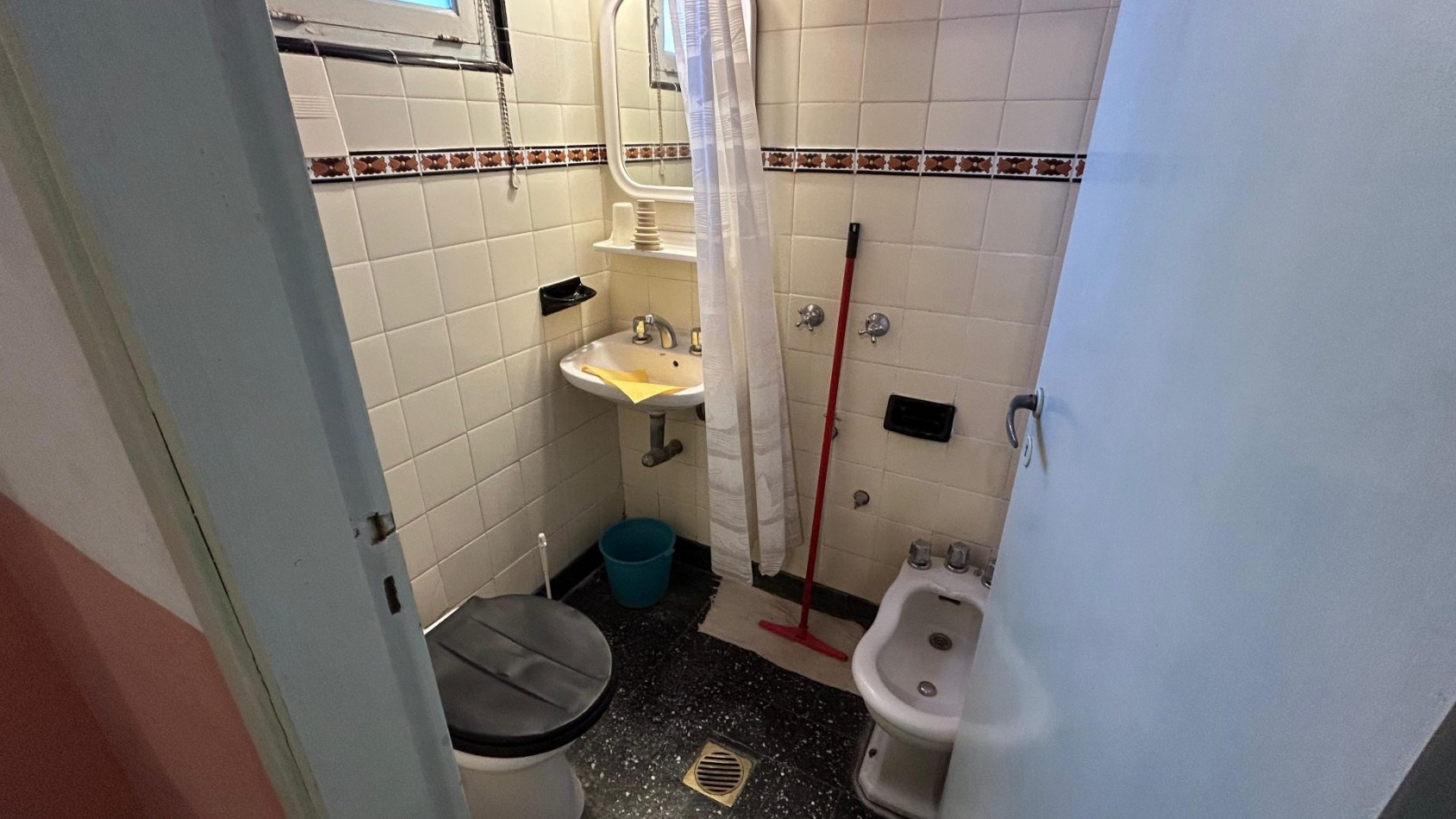 Hosteria en Venta - Excelente Oportunidad de Inversion en Villa Gesell