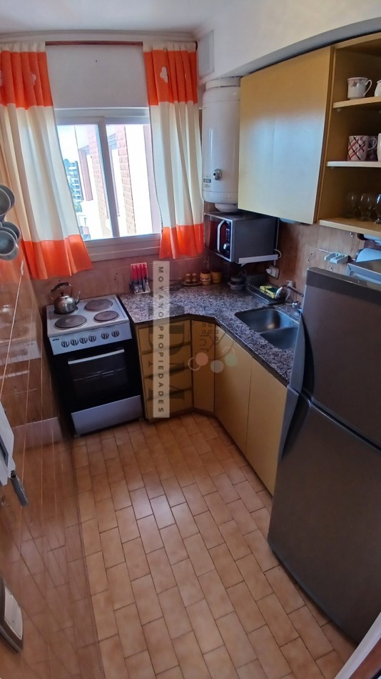 Oportunidad en Villa Gesell: 2 Amb. Amoblado con Cochera - Edificio PH II