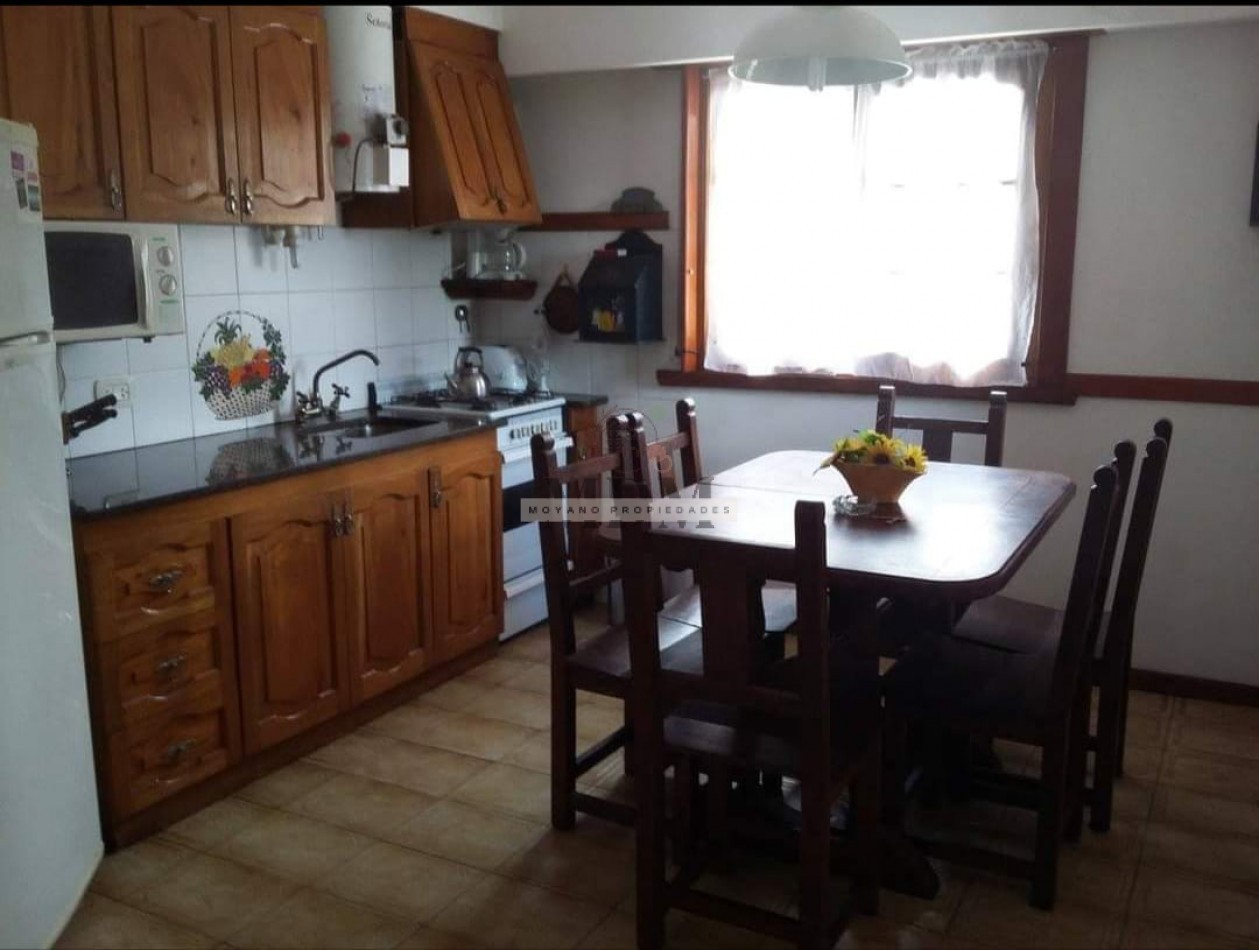 VENDE TRIPLEX ZONA CENTRO ( FINACIA 50% ) A 2 CUADRAS DEL MAR VILLA GESELL