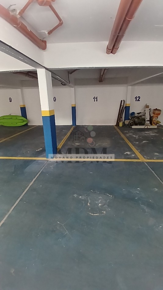 Duplex en venta - 2 dormitorios, cochera y vista parcial al mar -