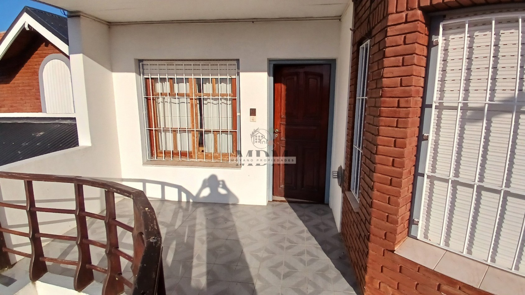 Duplex en venta - 2 dormitorios, cochera y vista parcial al mar -