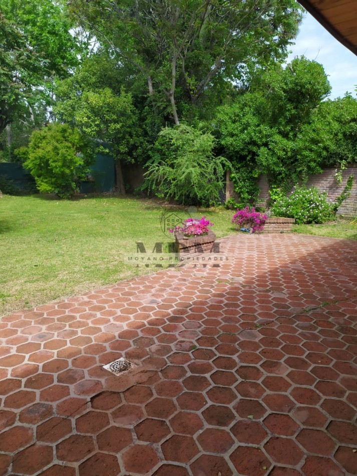 Casa en alquiler anual - Villa Gesell