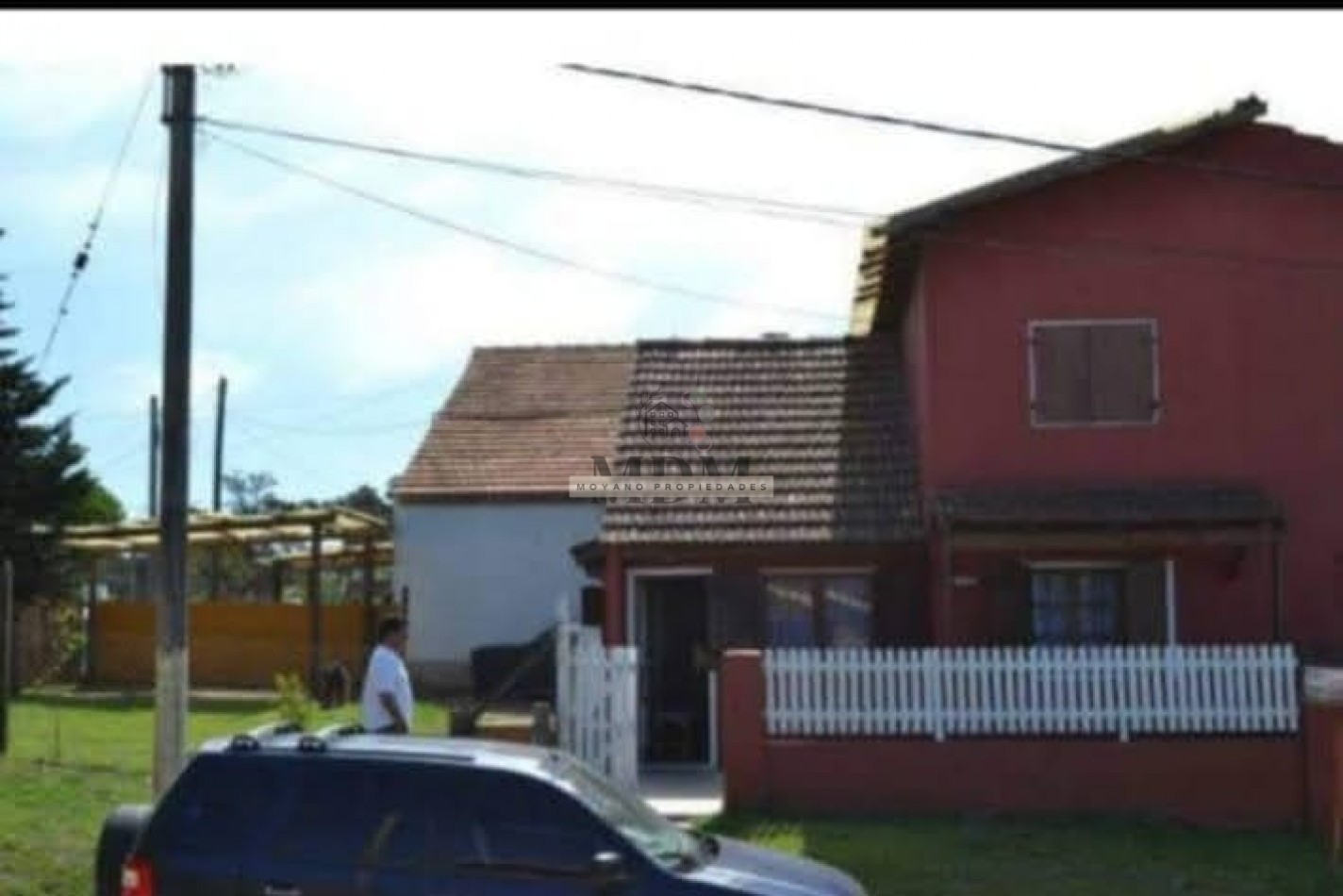 Duplex en Esquina con Patio Privado - ¡Ubicacion Ideal en Paseo 111 y Av. 13!