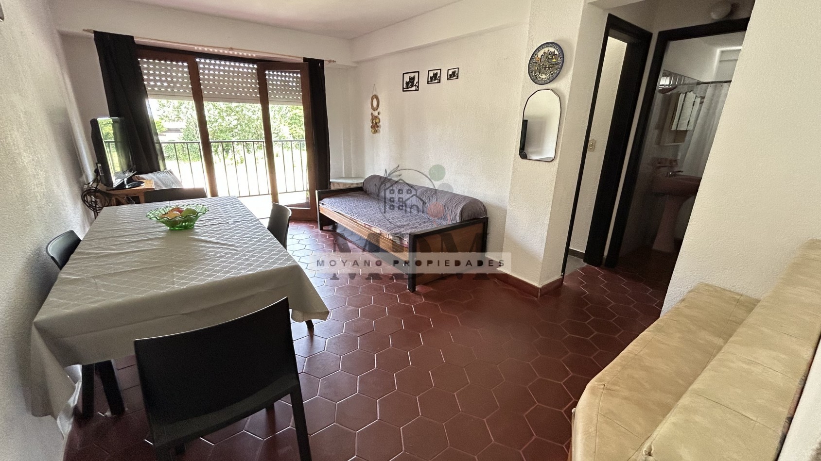 Departamento de 2 ambientes en planta baja - Villa Gesell.