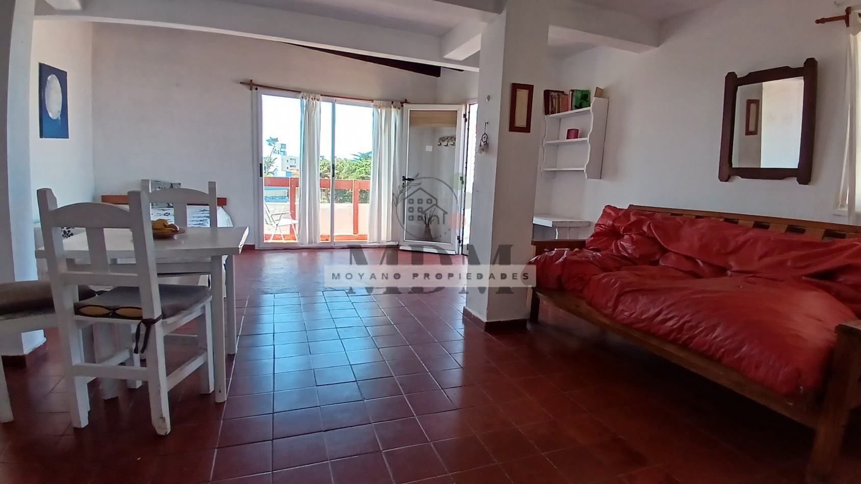 Venta de Monoambientes a una Cuadra del Mar en Villa Gesell: ¡Tu Refugio Costero te Espera!