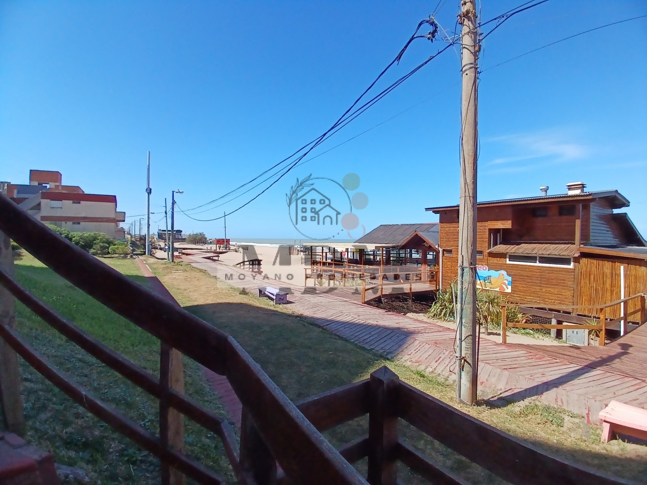 Oportunidad en Villa Gesell: 2 Amb. Amoblado con Cochera - Edificio PH II