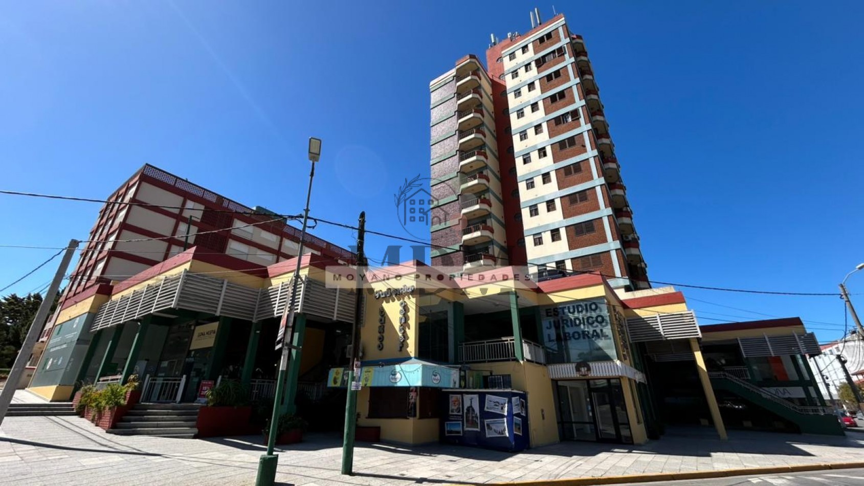 Local en venta con vista a la calle - Galeria Taxco Center