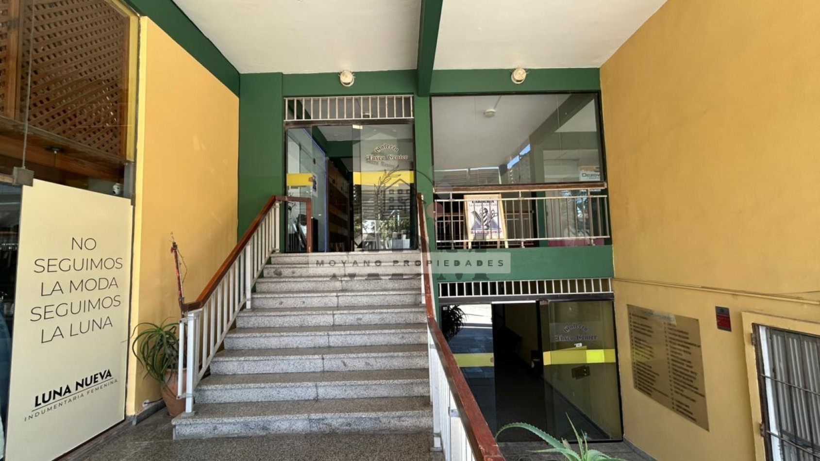 Local en venta con vista a la calle - Galeria Taxco Center