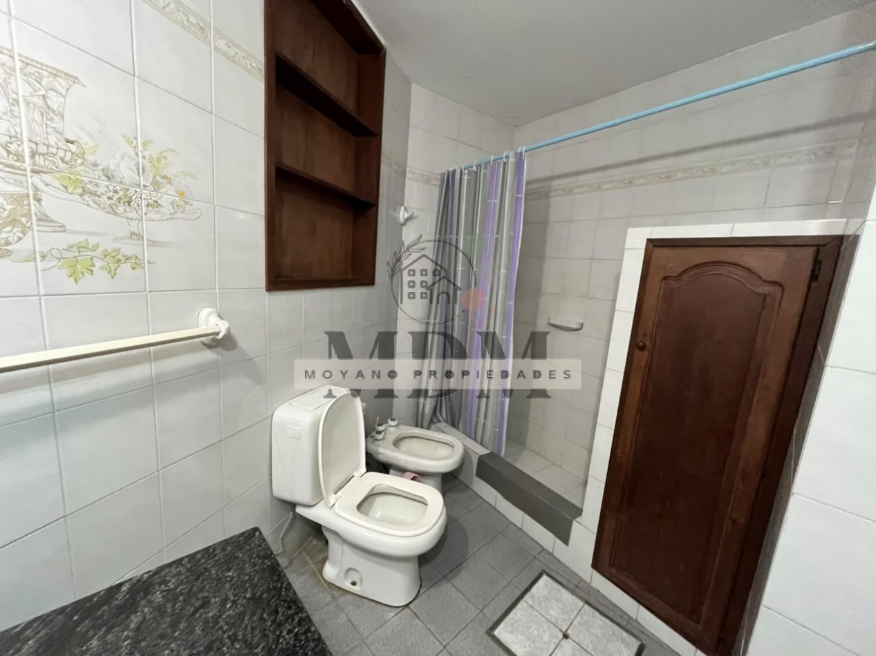 IMPONENTE PROPIEDAD EN BLOCK EN ESQUINA • LOCAL + 7 DEPARTAMENTOS • IDEAL INVERSORES • VILLA GESELL