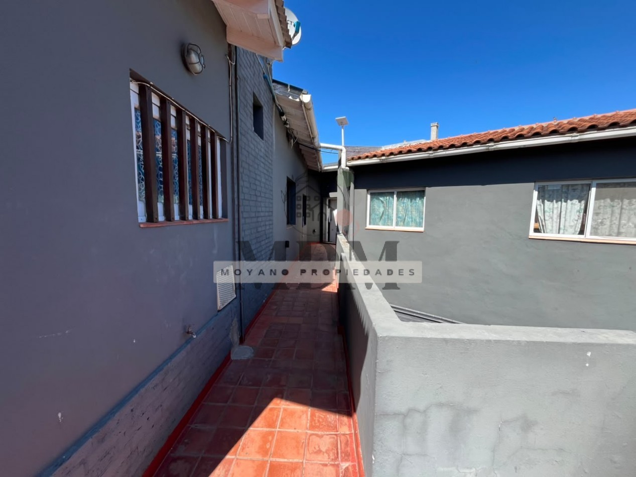 IMPONENTE PROPIEDAD EN BLOCK EN ESQUINA • LOCAL + 7 DEPARTAMENTOS • IDEAL INVERSORES • VILLA GESELL