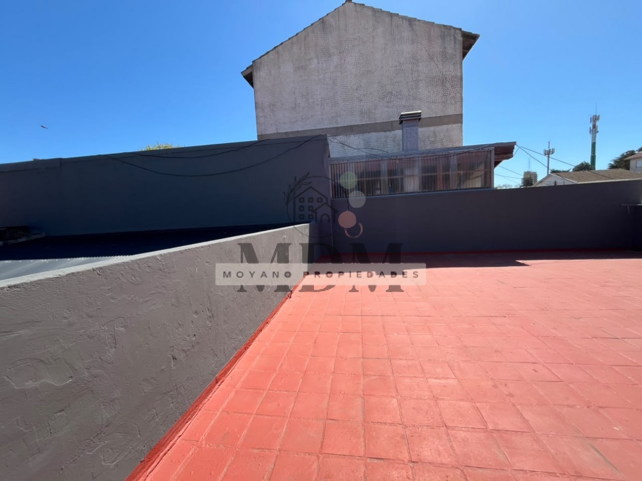 IMPONENTE PROPIEDAD EN BLOCK EN ESQUINA • LOCAL + 7 DEPARTAMENTOS • IDEAL INVERSORES • VILLA GESELL
