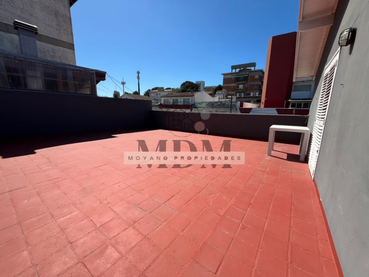 IMPONENTE PROPIEDAD EN BLOCK EN ESQUINA • LOCAL + 7 DEPARTAMENTOS • IDEAL INVERSORES • VILLA GESELL