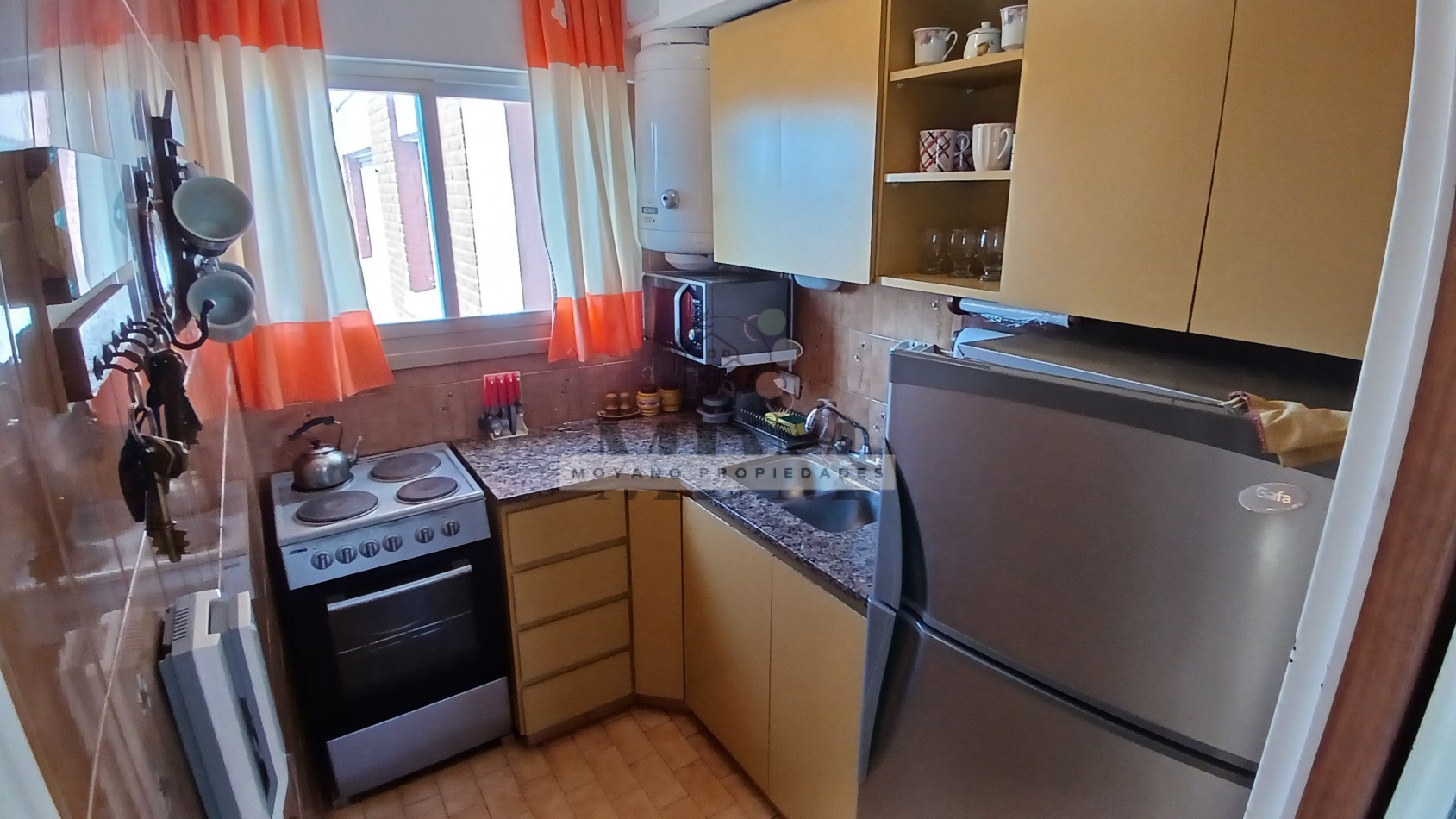 Oportunidad en Villa Gesell: 2 Amb. Amoblado con Cochera - Edificio PH II