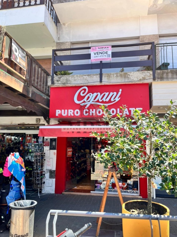Monoambiente amplio con balcon al frente en pleno centro de Villa Gesell
