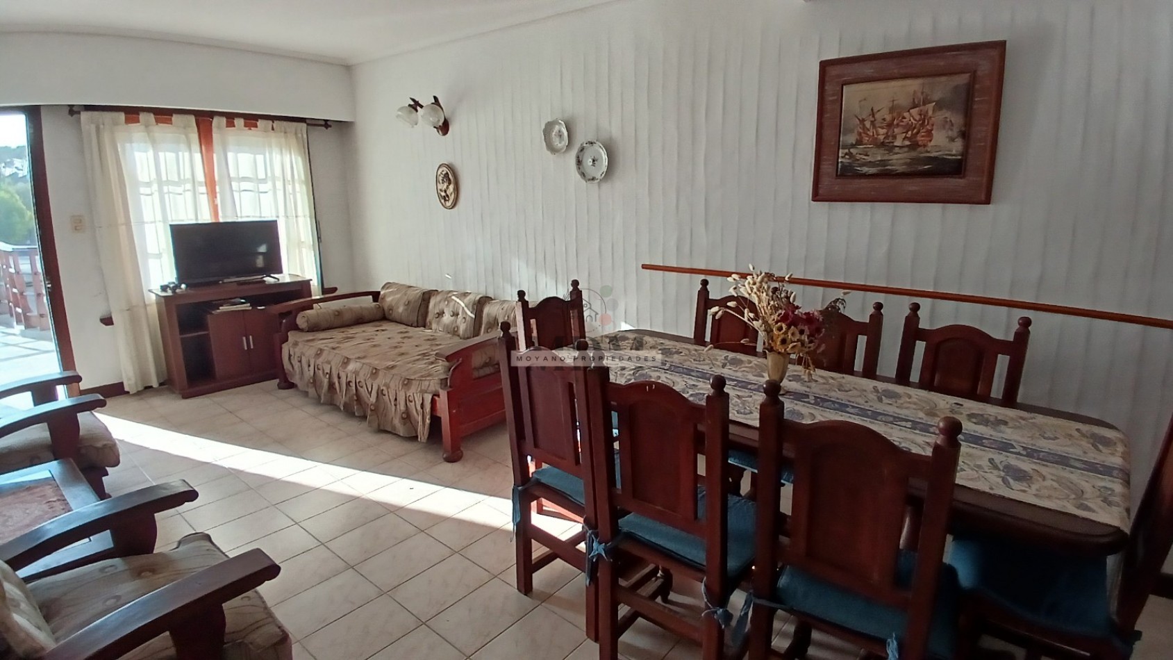Duplex en venta - 2 dormitorios, cochera y vista parcial al mar -
