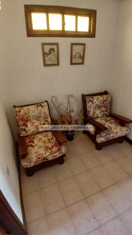 Duplex en venta - 2 dormitorios, cochera y vista parcial al mar -