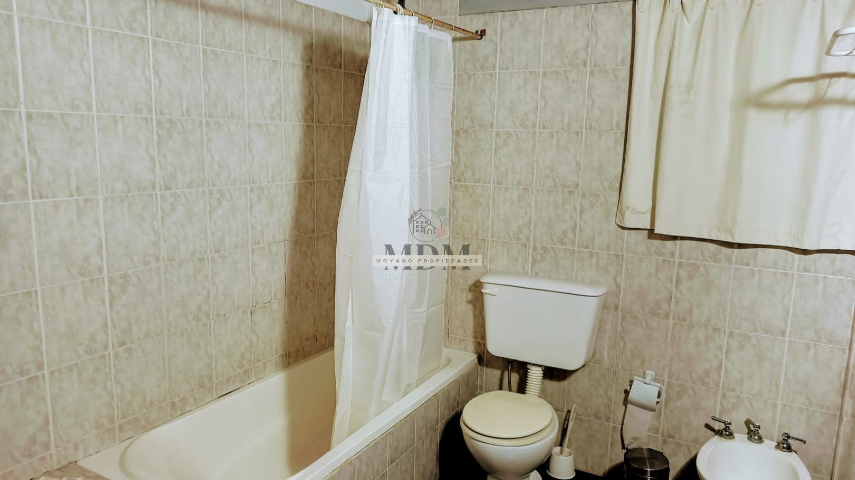 Conjunto de 2 Cabañas en Venta - Mar de las Pampas