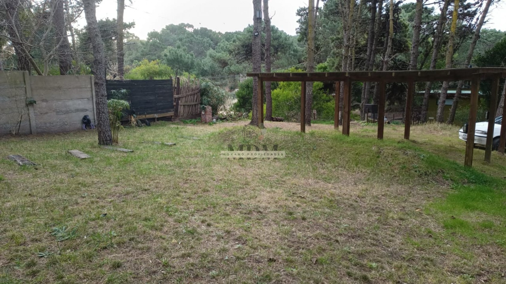 Conjunto de 2 Cabañas en Venta - Mar de las Pampas