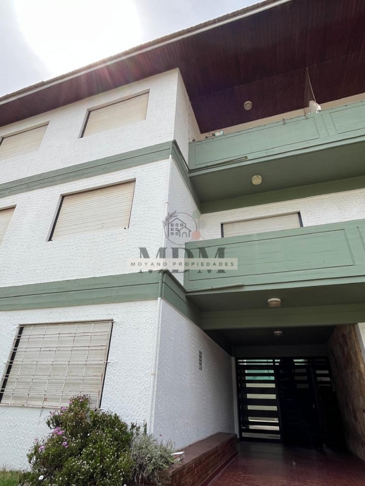 Departamento 3 ambientes con cochera cubierta - Edificio Nevada