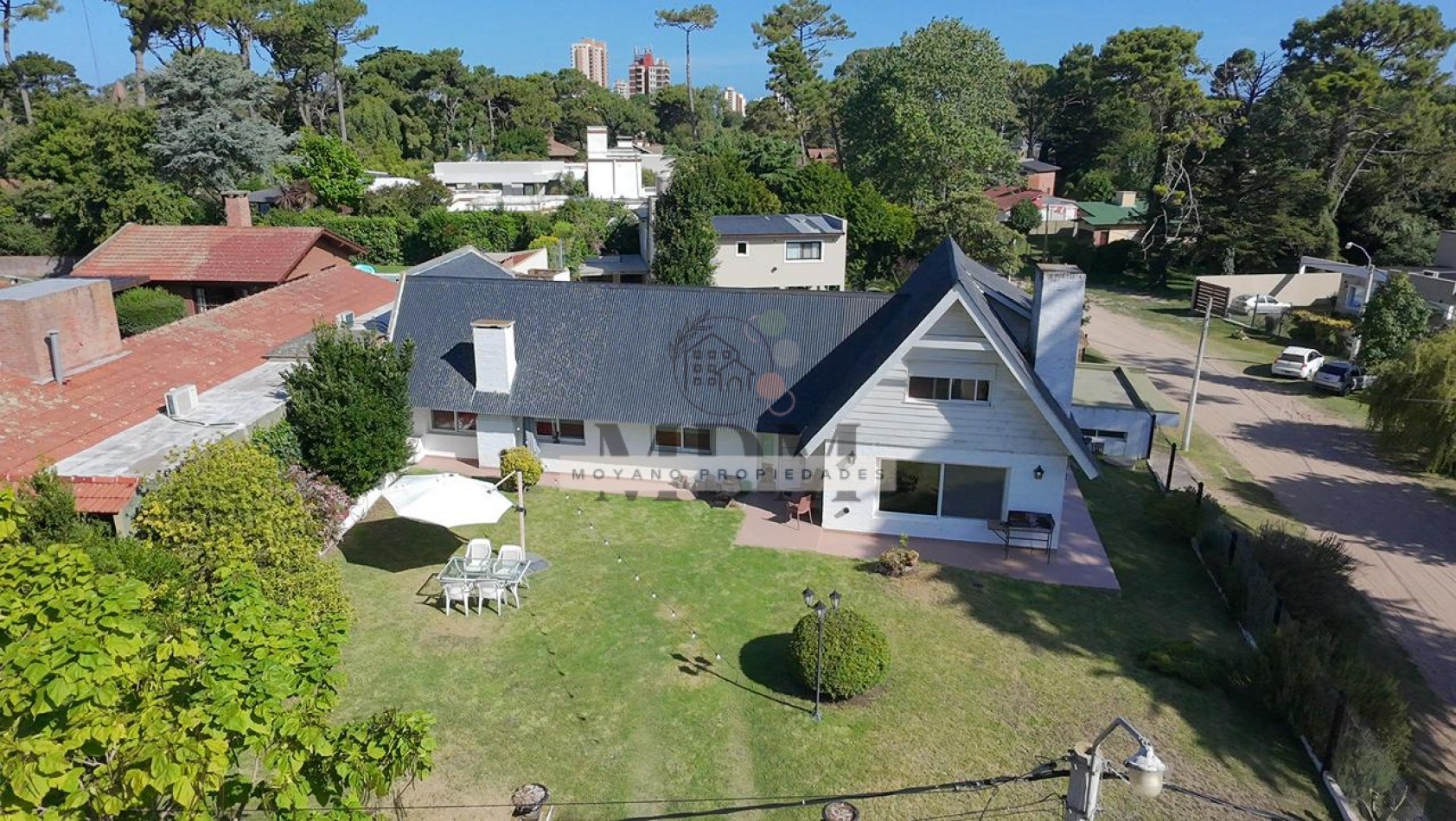 Casa en venta - Zona Residencial de Villa Gesell