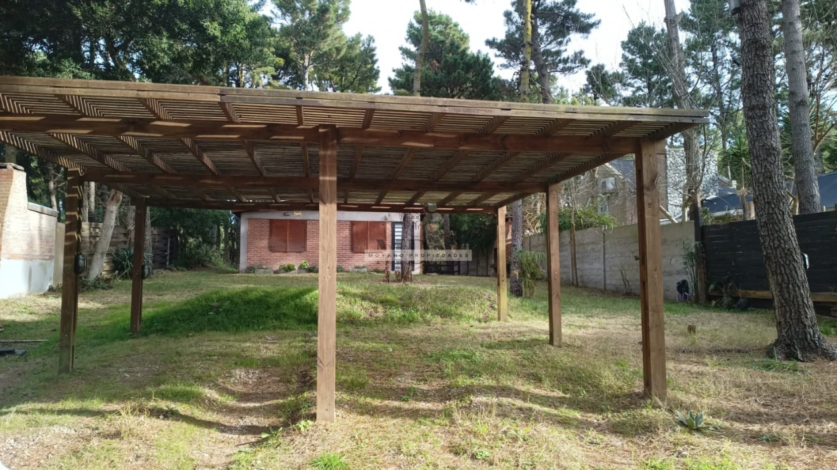 Conjunto de 2 Cabañas en Venta - Mar de las Pampas