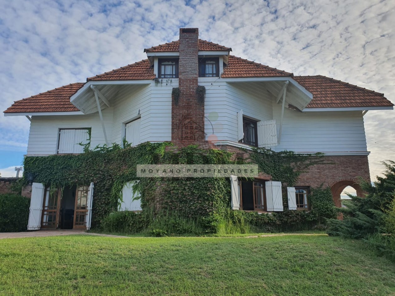 Diseño, Confort y Calidad: Casa Unica en Venta