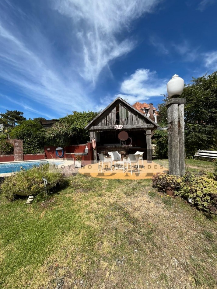  Oportunidad Unica de Inversion: Hosteria a Metros del Mar - Villa Gesell