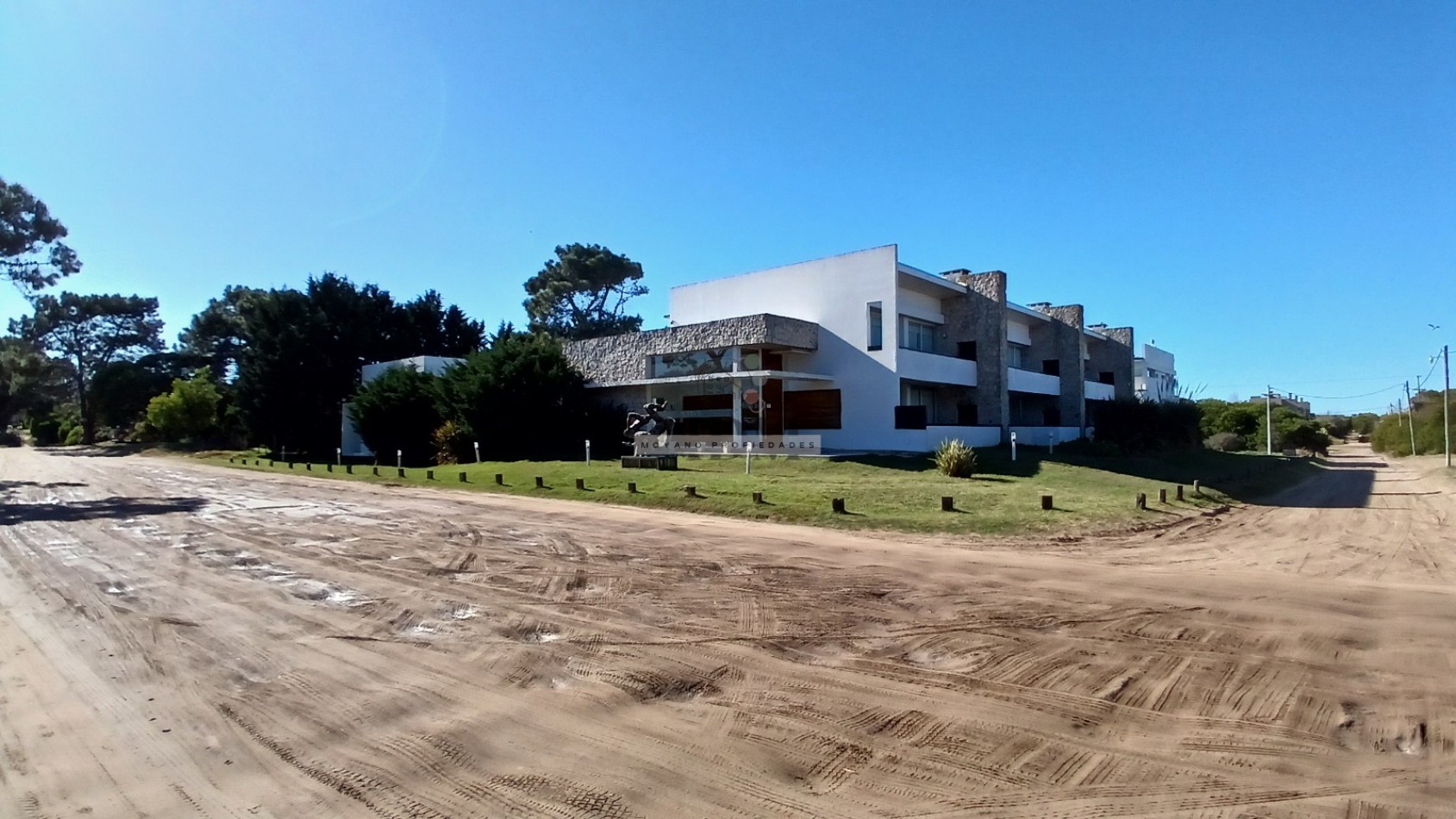 Venta de departamento 2 ambientes - Complejo Punta 30 - 2° piso por escalera