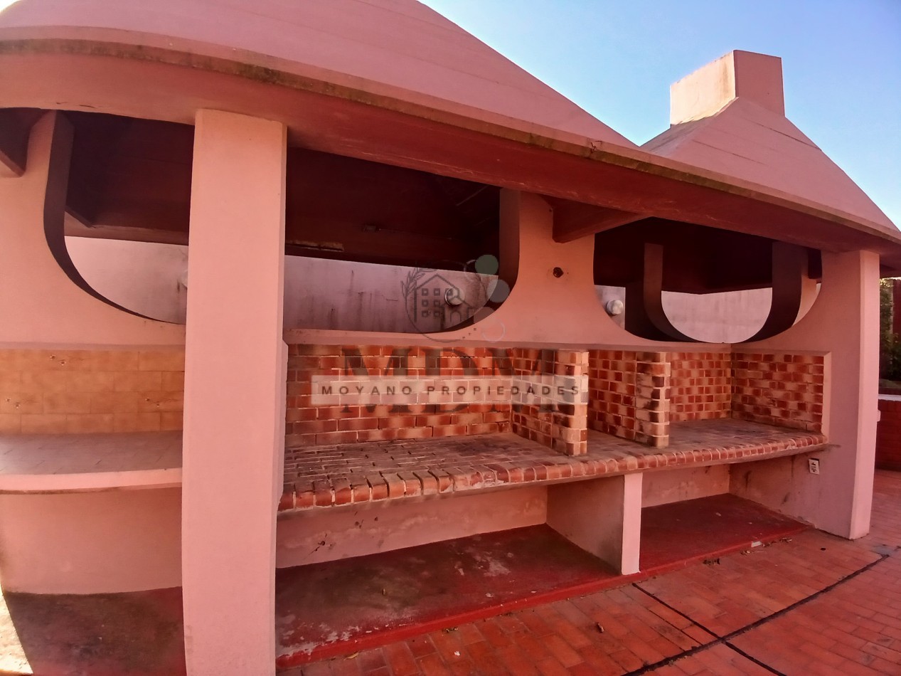 Oportunidad en Villa Gesell: 2 Amb. Amoblado con Cochera - Edificio PH II