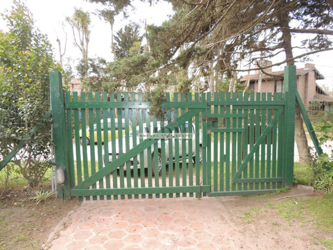 Casa en alquiler anual - Villa Gesell