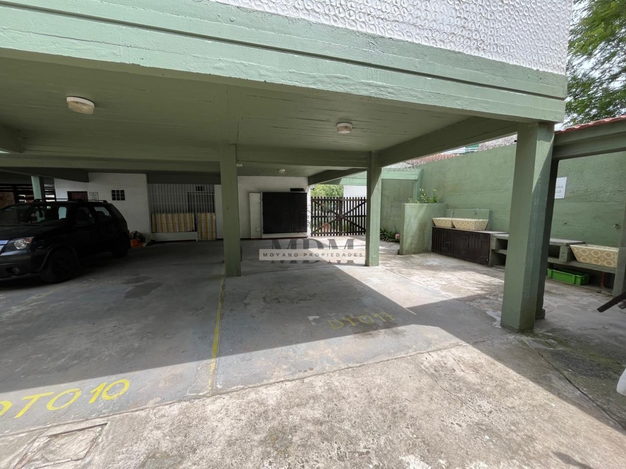 Departamento 3 ambientes con cochera cubierta - Edificio Nevada