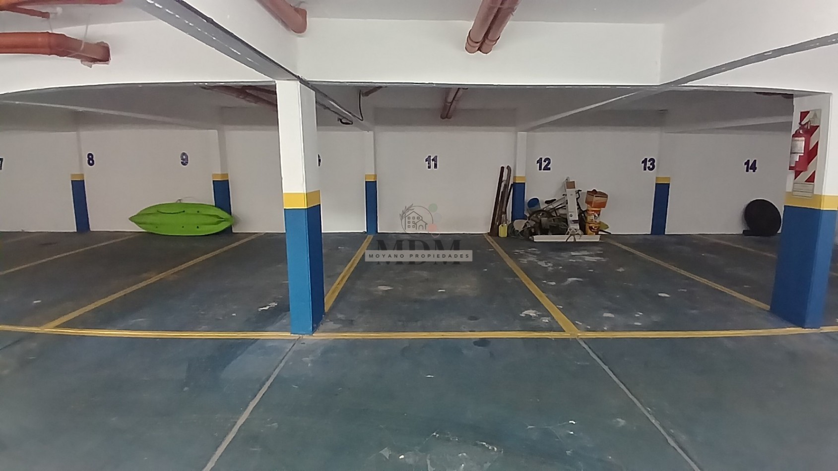 Duplex en venta - 2 dormitorios, cochera y vista parcial al mar -