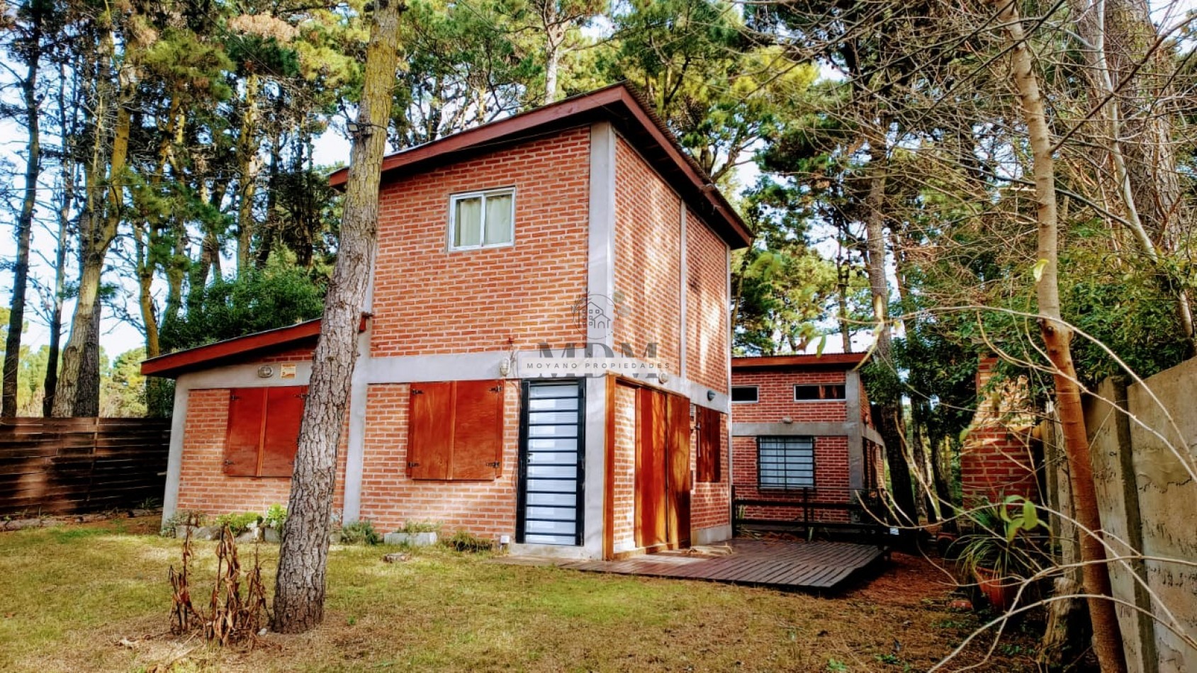 Conjunto de 2 Cabañas en Venta - Mar de las Pampas