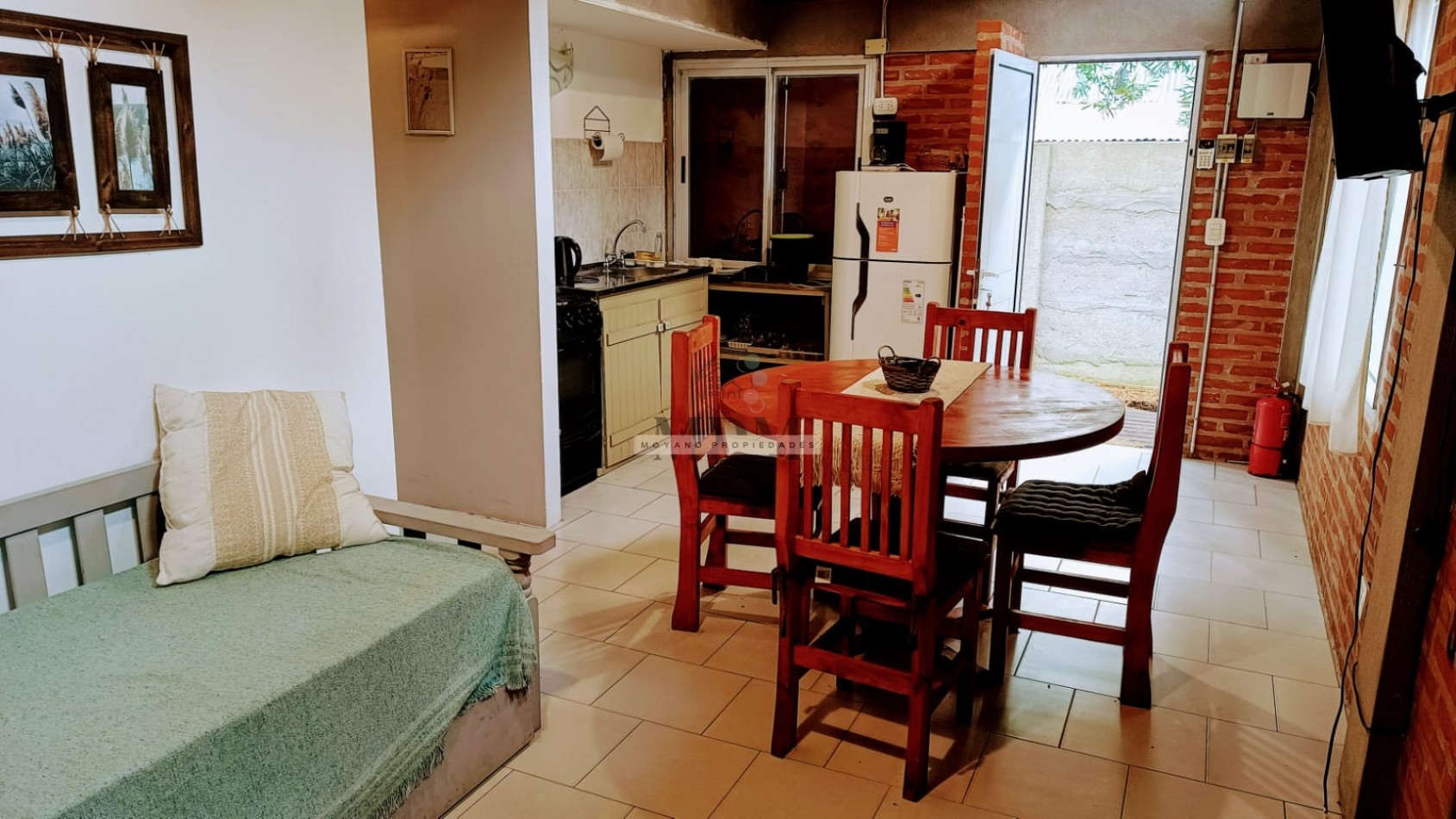 Conjunto de 2 Cabañas en Venta - Mar de las Pampas