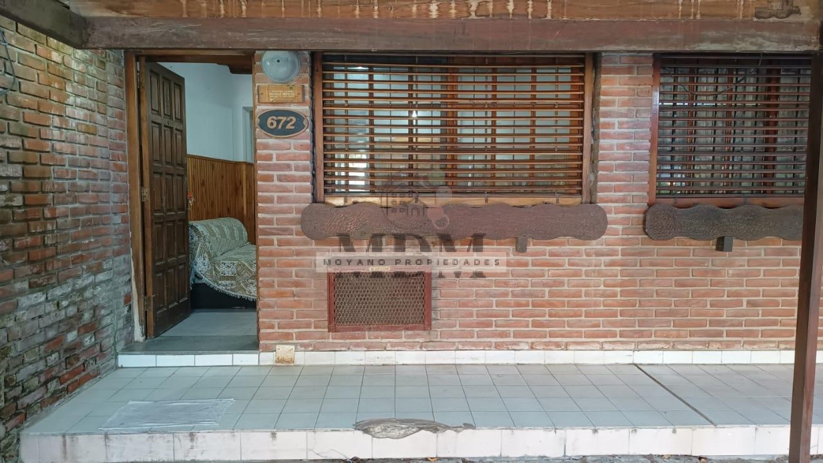 Triplex a restaurar - Excelente ubicacion en Villa Gesell