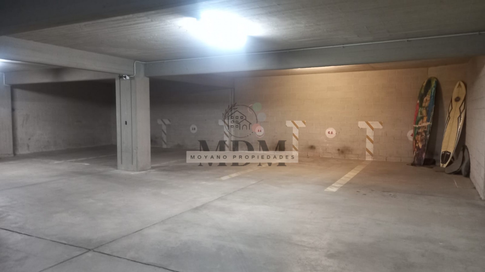 Oportunidad en Villa Gesell: 2 Amb. Amoblado con Cochera - Edificio PH II