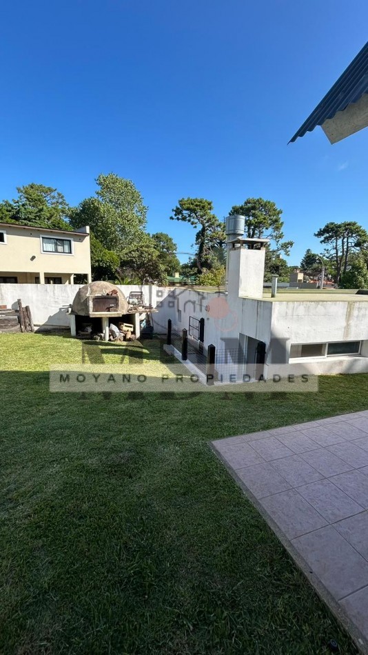 Casa en venta - Zona Residencial de Villa Gesell