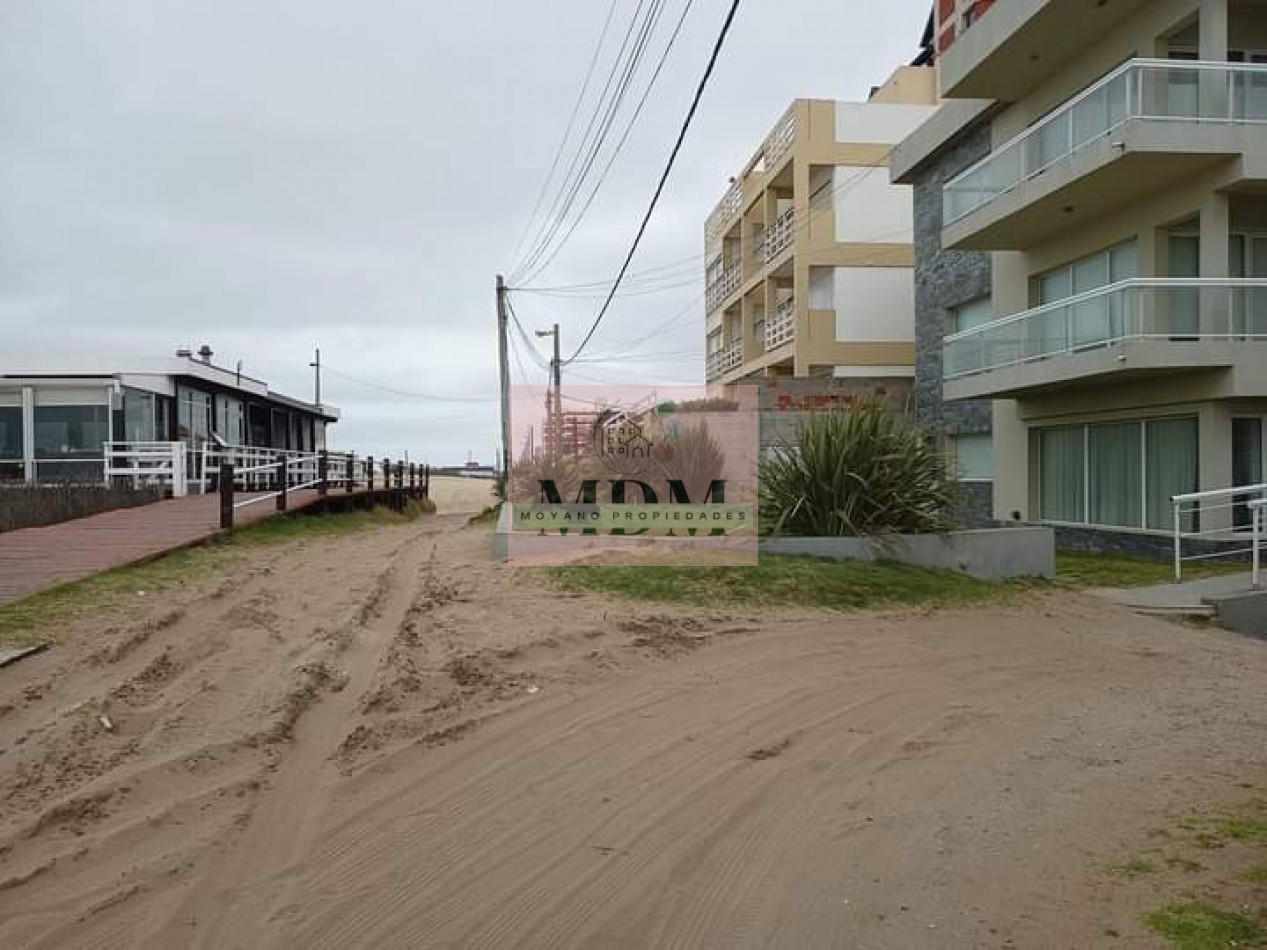 VENDE COCHERA ( CENTRO ) VILLA GESELL