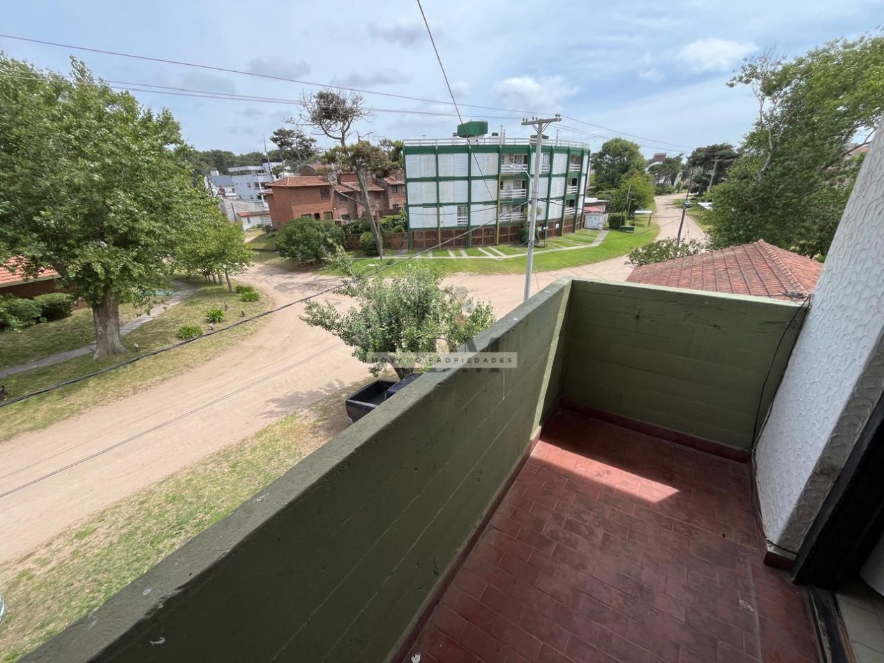 Departamento 3 ambientes con cochera cubierta - Edificio Nevada