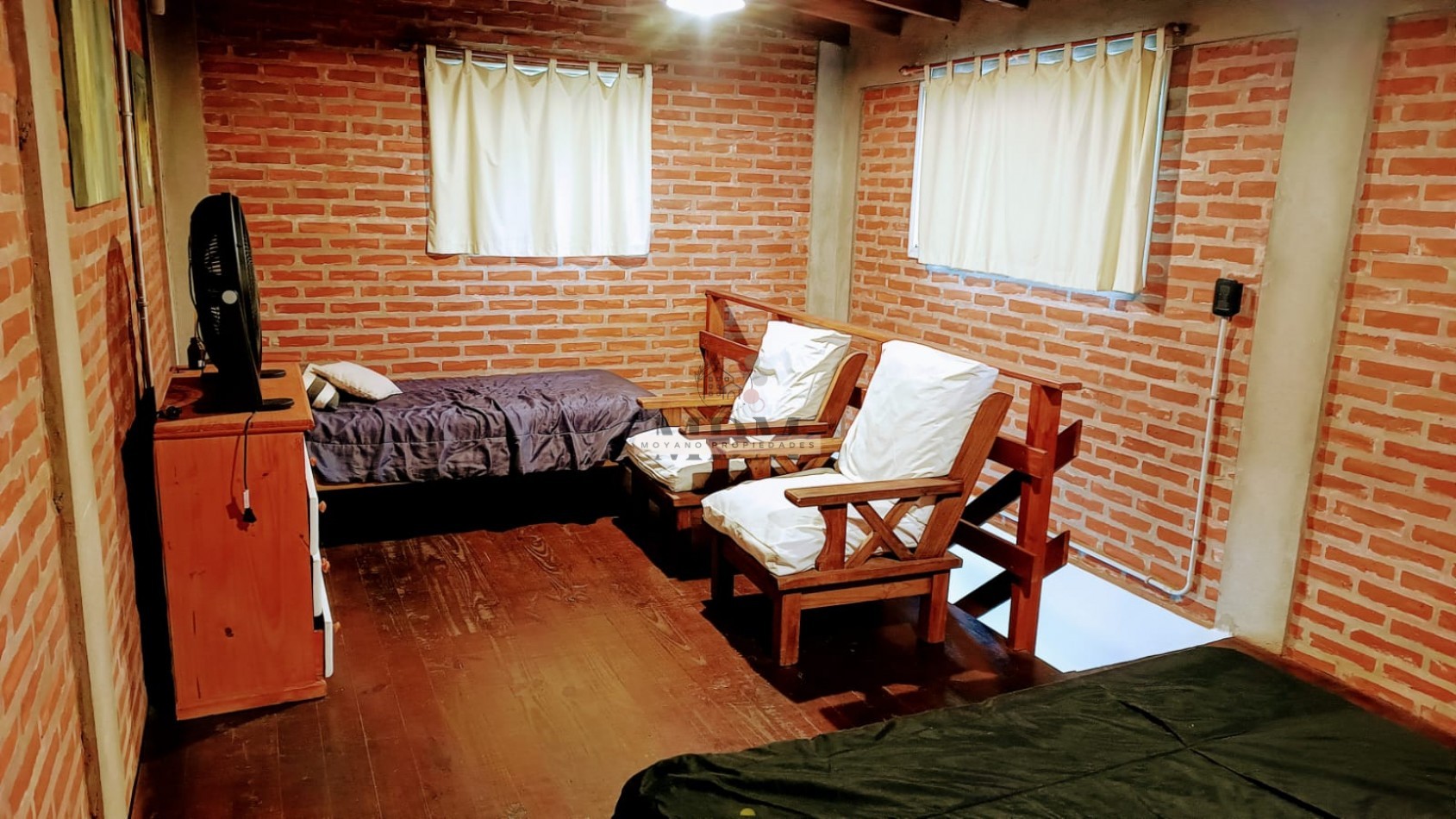 Conjunto de 2 Cabañas en Venta - Mar de las Pampas